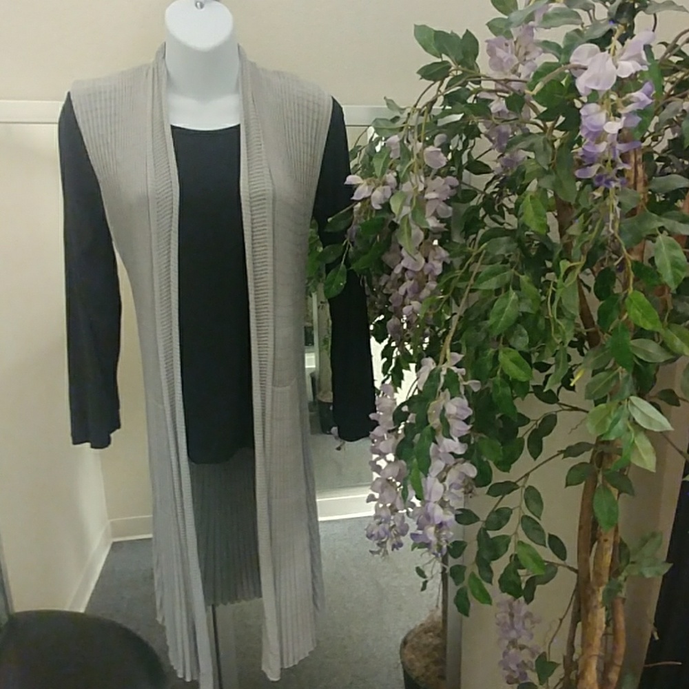 Gray Vest/ Cardigan/ Topper